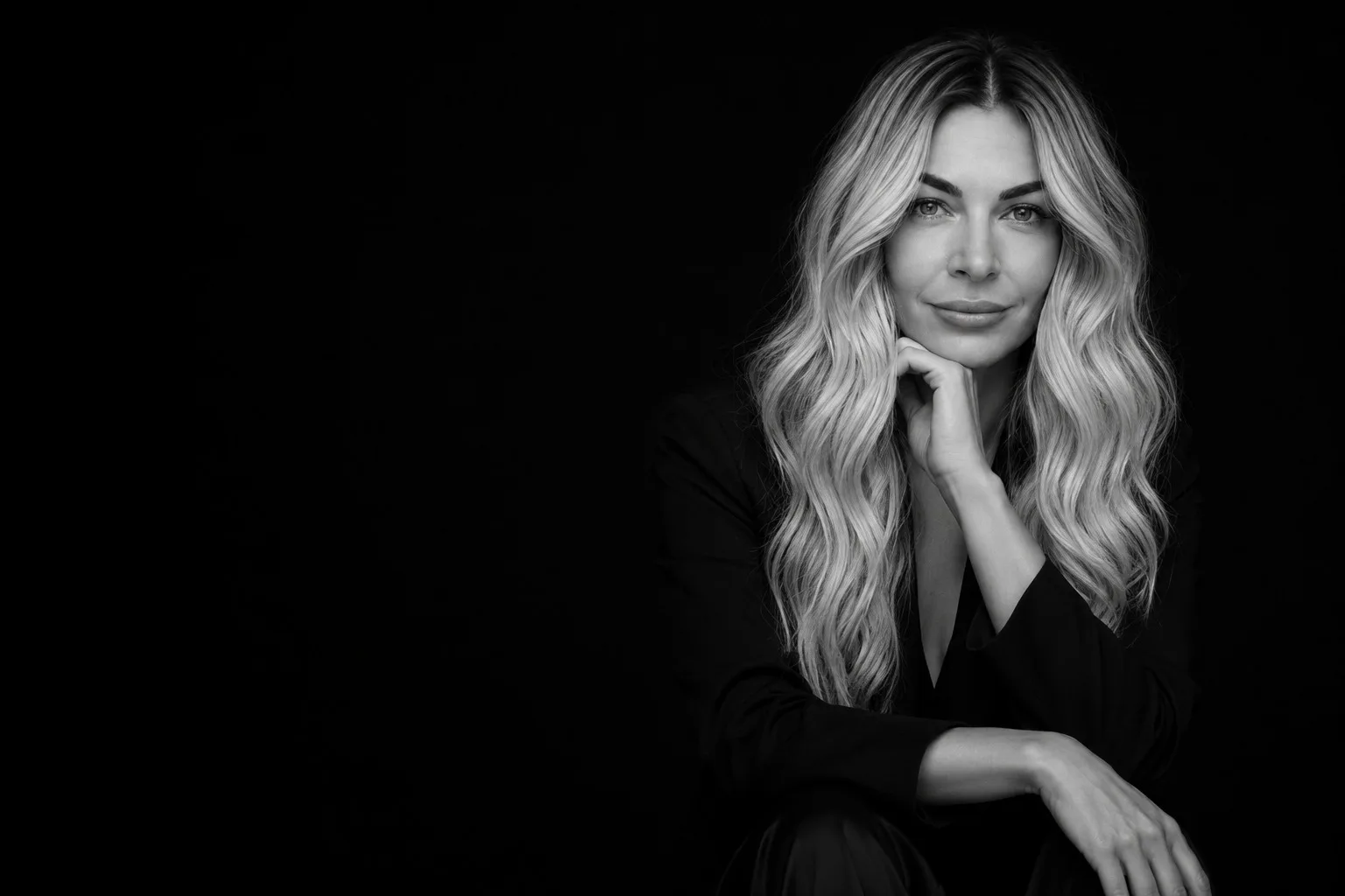 Maribel Server, fotógrafa de retrato, en su estudio de Valencia