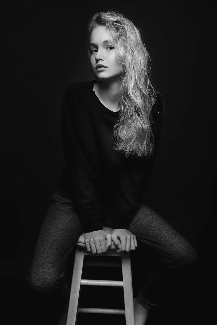 Book de modelo Maëlla Conte en Valencia - Foto 2