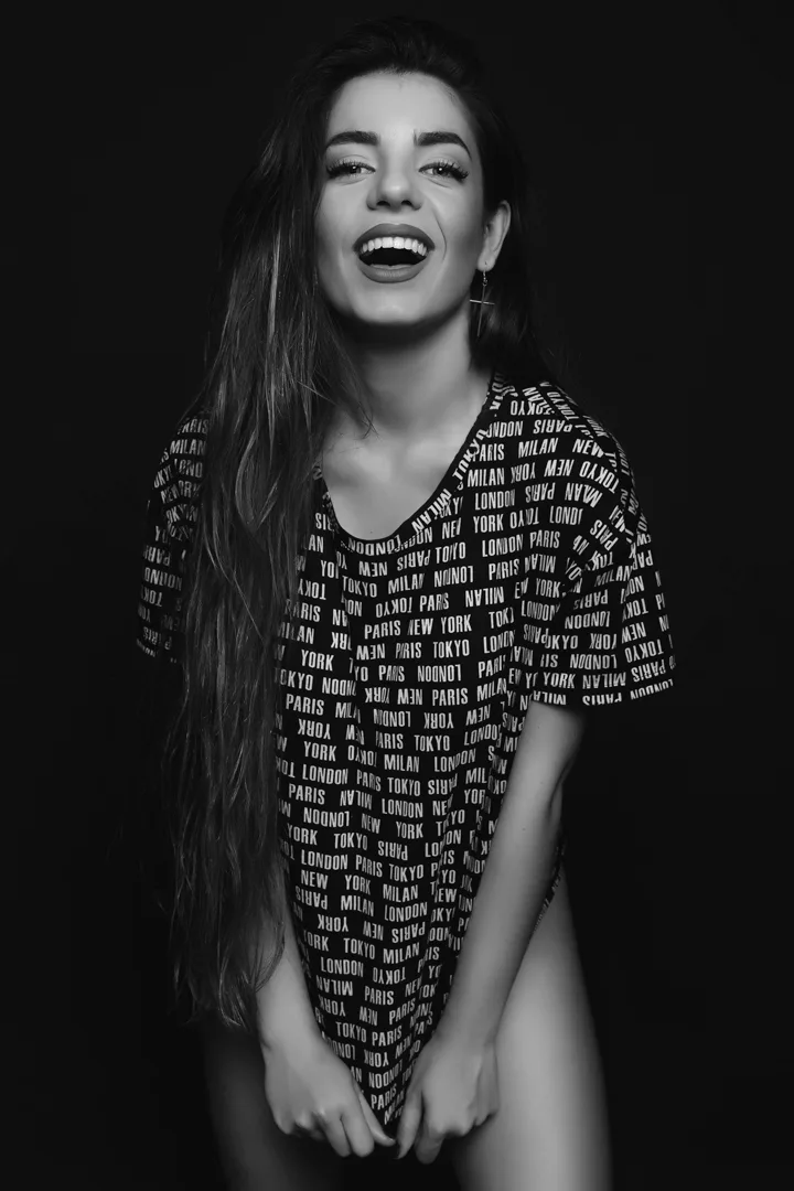 Book de modelo Shara Tamarit en Valencia - Foto 1