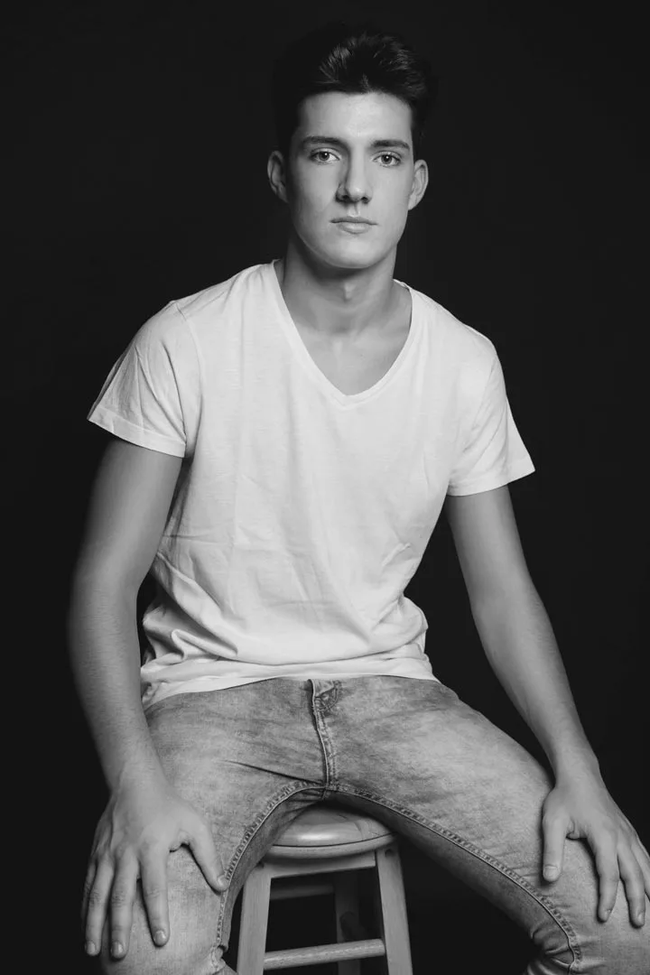 Book de modelo Marcos Olivera en Valencia - Foto 2