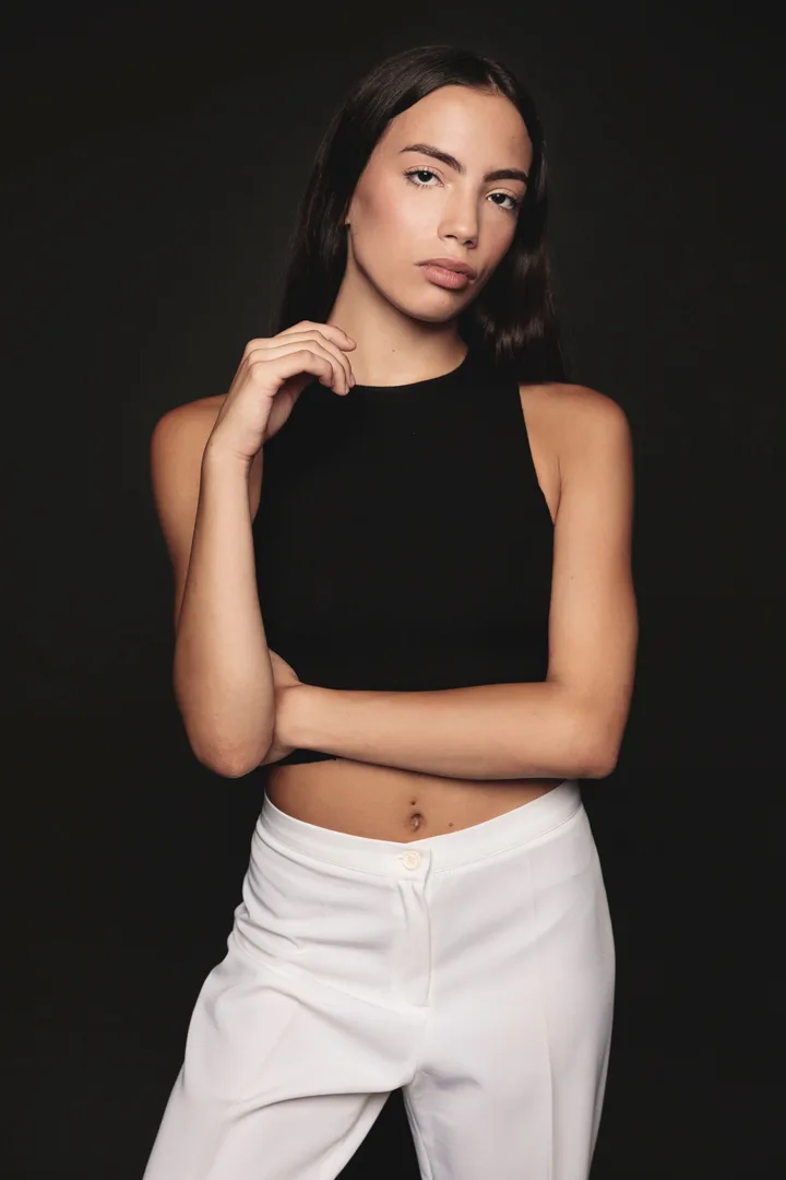 Book de modelo Saray Parigou en Valencia - Foto 1